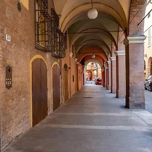 rua-muro-piano-nobile-family.emilia-romagnahotels.net/